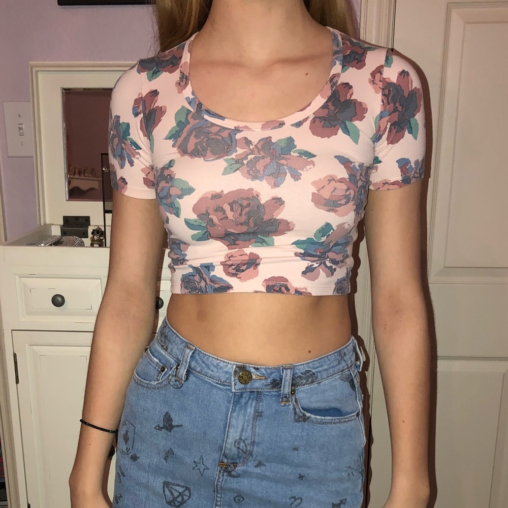 Pink Floral Crop-Top